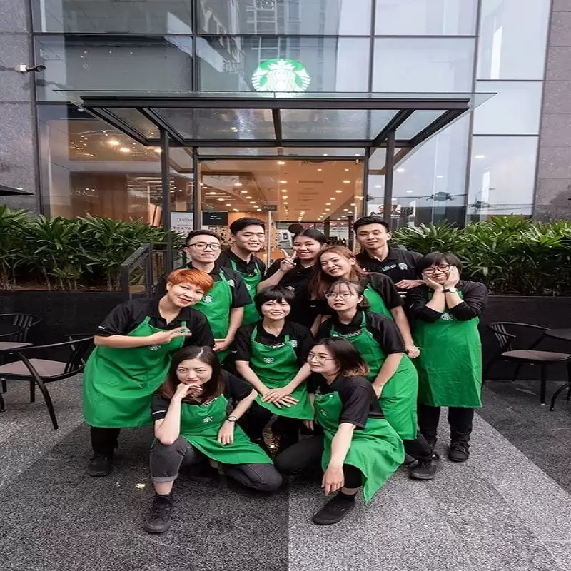 Đồng phục Starbucks thường được làm từ các chất liệu có chất lượng cao