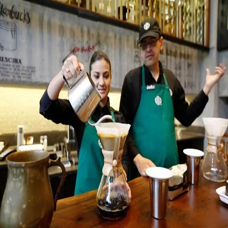Tạp Dề Thương Hiệu sẽ tiến hành sản xuất đồng phục Starbuck theo đúng mẫu