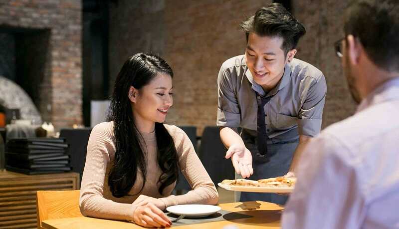Sử dụng mẫu hợp đồng nhân viên nhà hàng giúp nhân sự thêm yên tâm khi làm việc