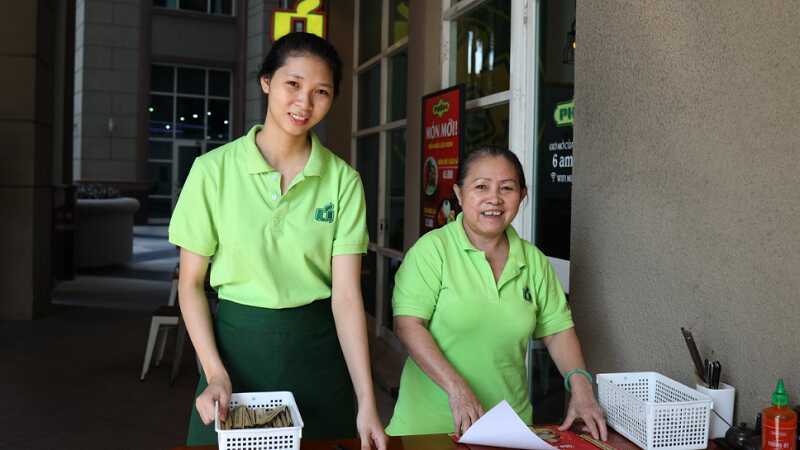 Tạp dề thương hiệu là xưởng may đồng phục quán phở giá tốt, uy tín