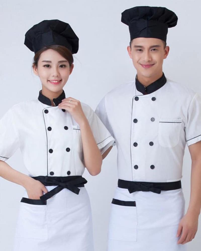 Đồng phục đầu bếp giúp tạo nên hình ảnh chuyên nghiệp cho đầu bếp và nhà hàng