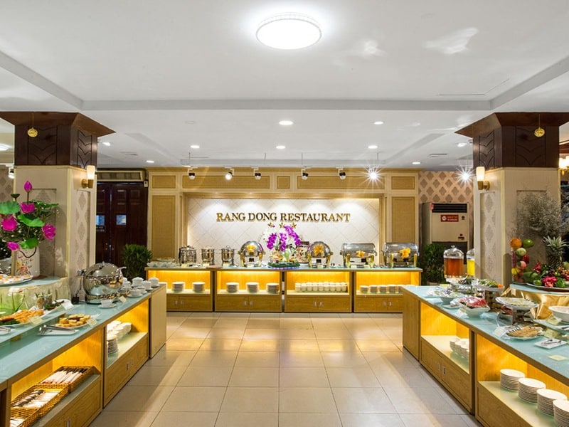 Quy trình phục vụ buffet chuyên nghiệp tạo ấn tượng tốt với khách hàng, tăng khả năng quay lại