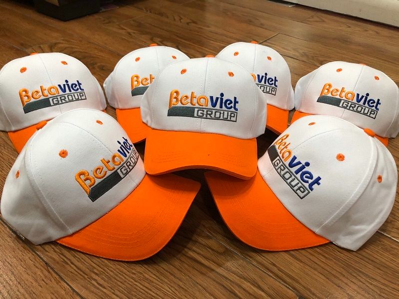 Mũ đồng phục ngày càng phổ biến hơn trong cuộc sống hiện nay