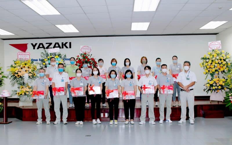 đồng phục công ty yazaki đẹp