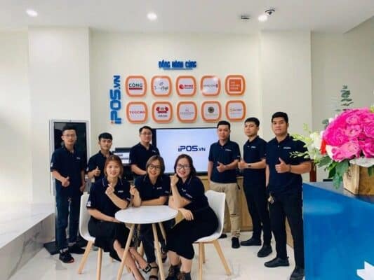 Đồng phục đơn giản với tông màu xanh than
