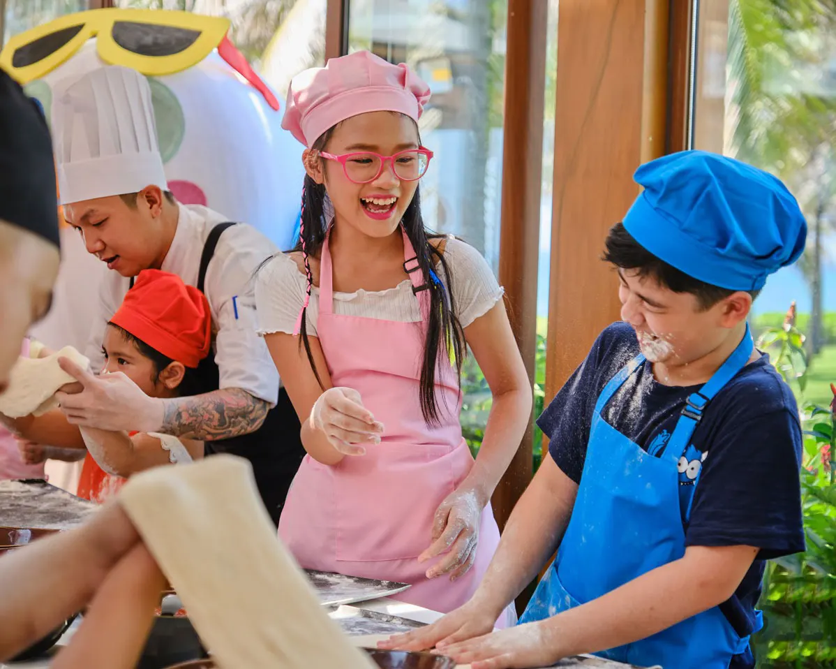 Đồng phục tạp dề mang lại lợi ích gì cho lớp học của bạn